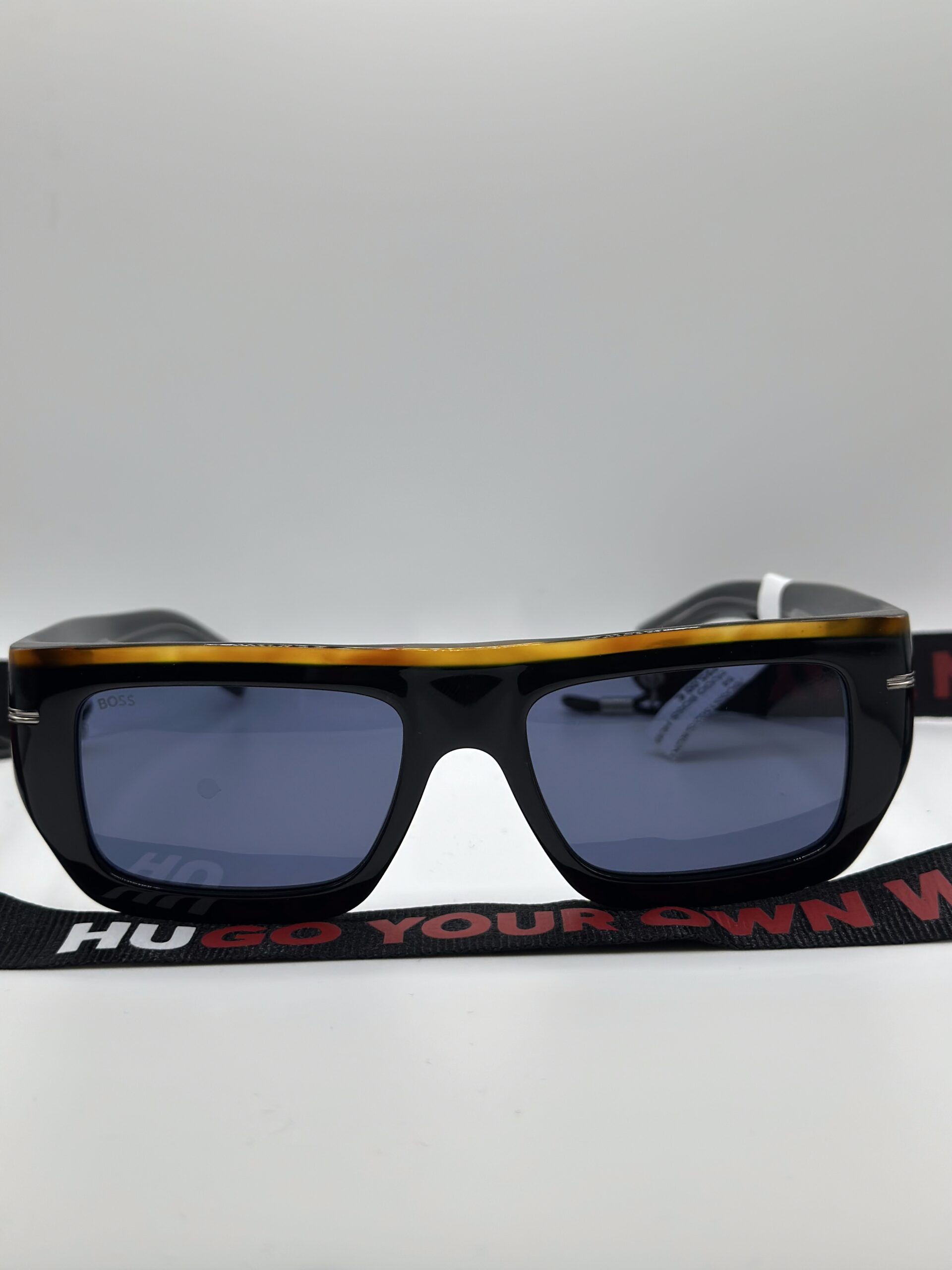 HUGO BOSS 1502S